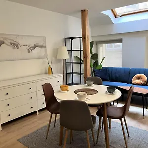 https://old-town-garbarska-apartment.krakowhotelspoland.com
